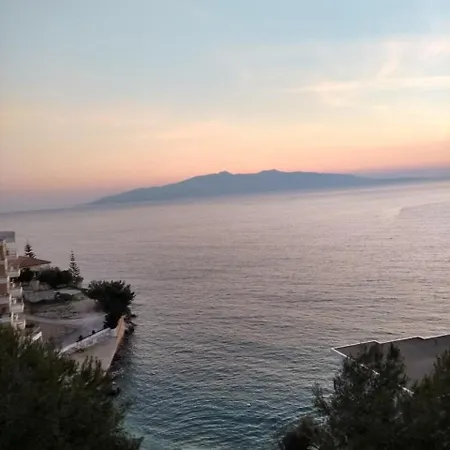 In Διαμέρισμα